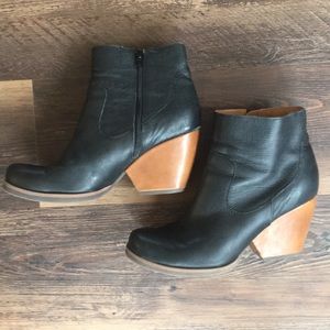Korks Patrina Leather Boots